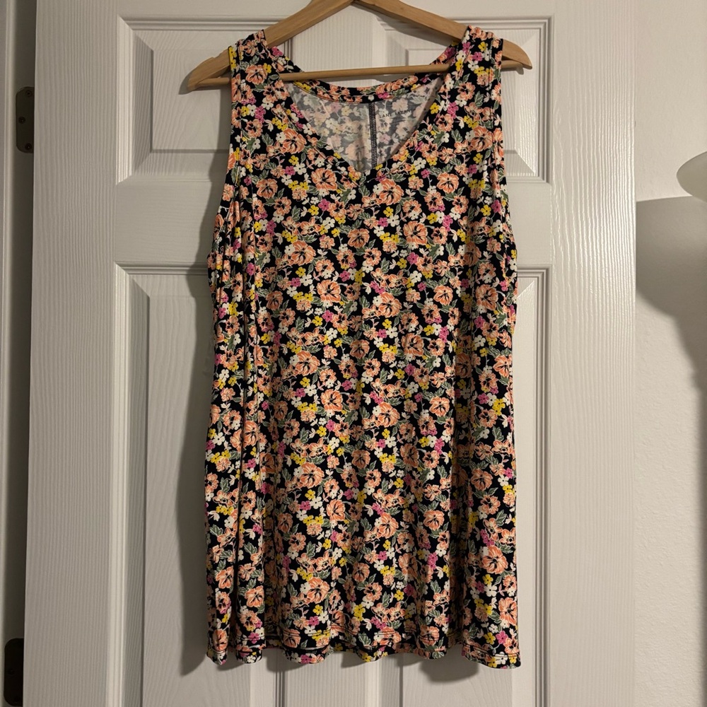 Like 🆕 Lane Bryant Floral Sleeveless Top